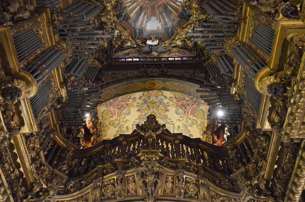The impressive Baroque organ in Braga Cathedral