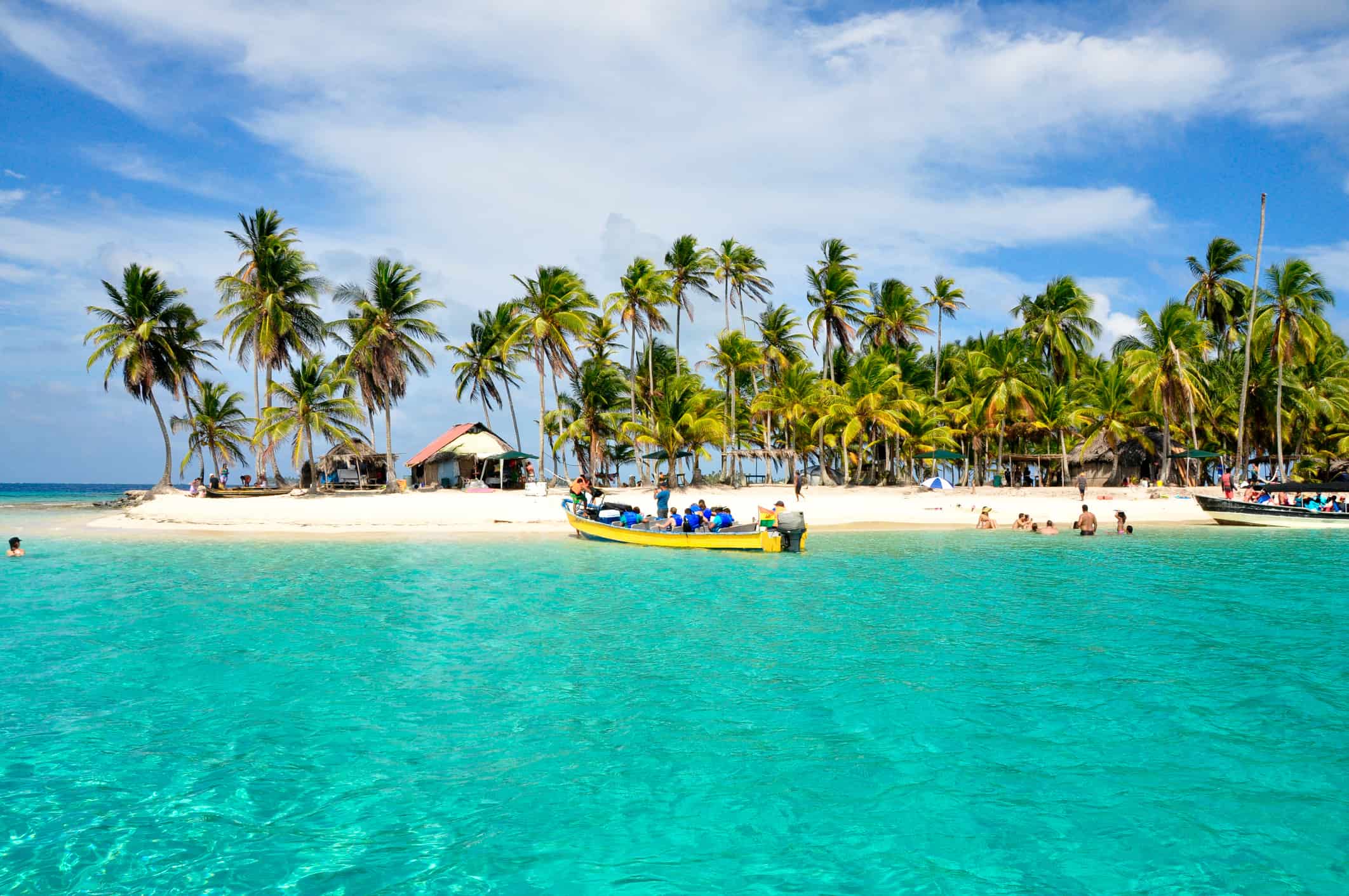 The clear waters of San Blas, Panama